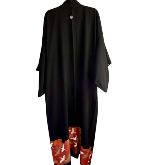 Vintage Japanese Kimono – Black Silk w/ Cranes & Family Crests - Picture 3 of 7